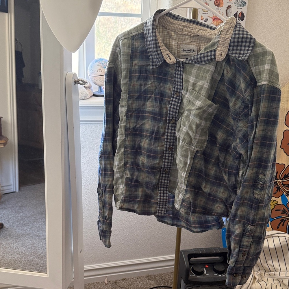 American Eagle Outfitters Multicolor Plaid Shirt